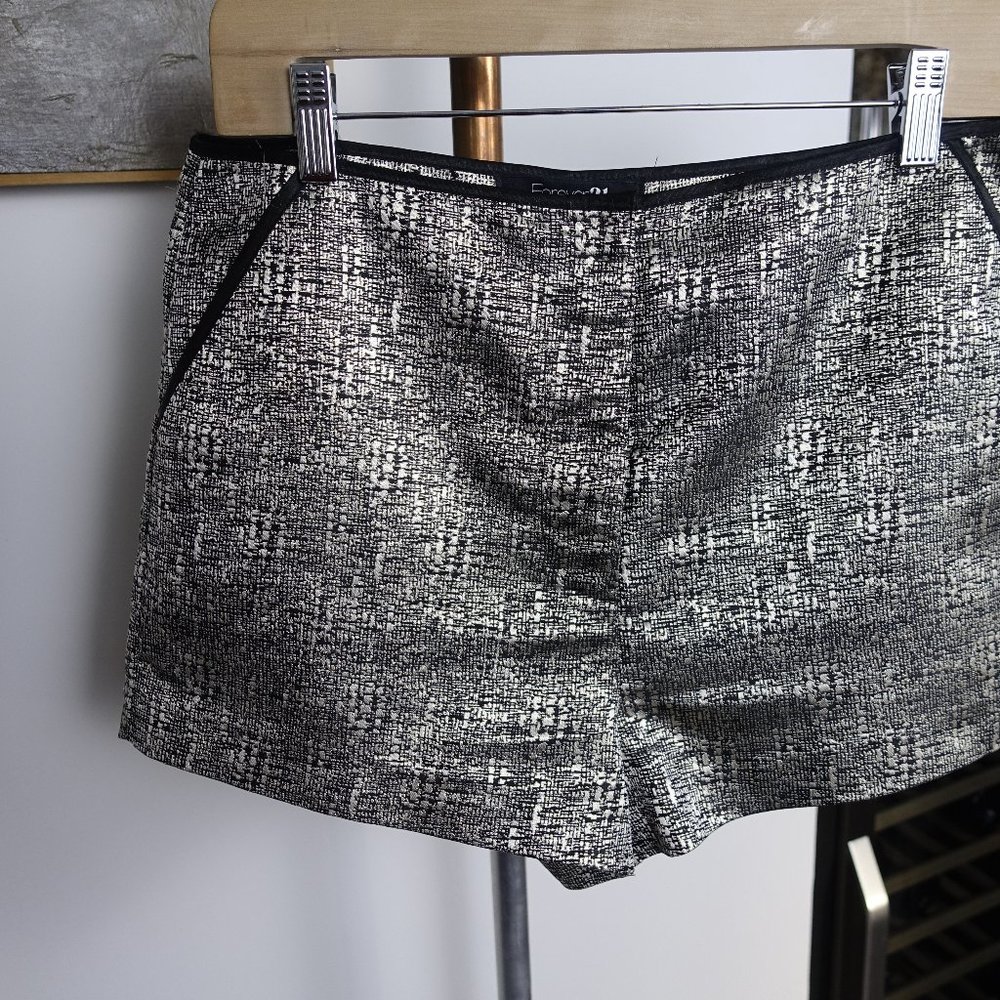 Shimmery shorts - sz 10